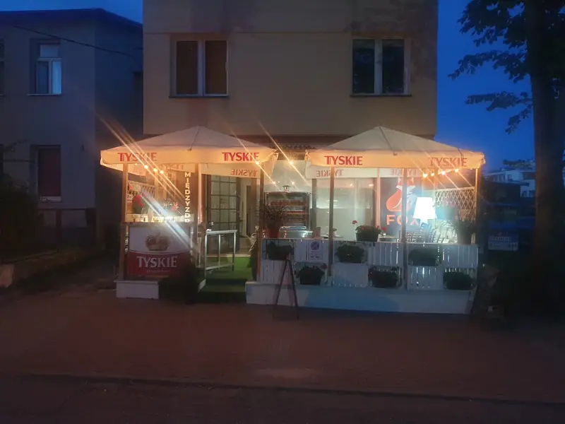 Ogródek po zmroku